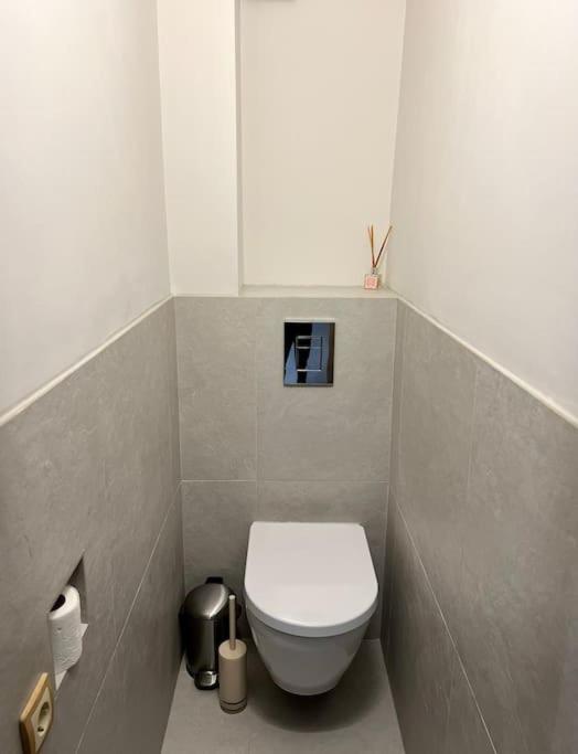 Refurnished In Apartment